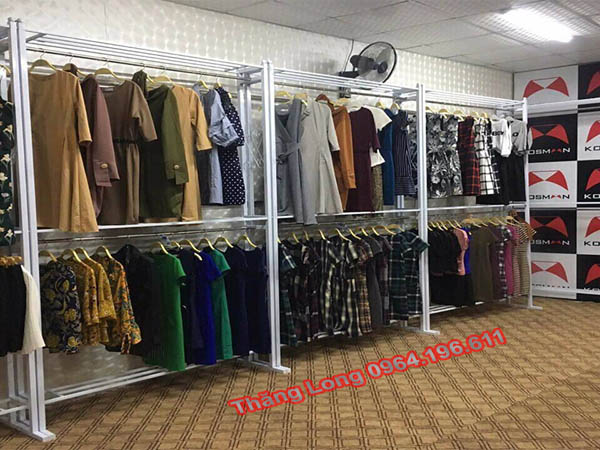 Gợi ý 10 mẫu kệ treo quần áo đẹp shop thời trang và gia đình